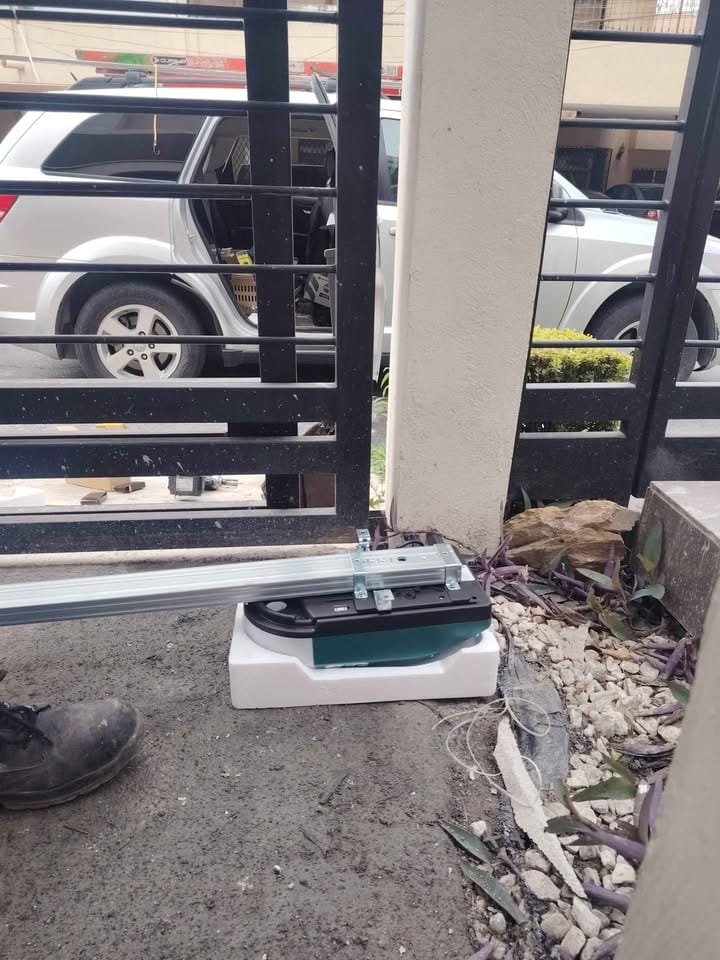 instalación de motores para portones en Cancún